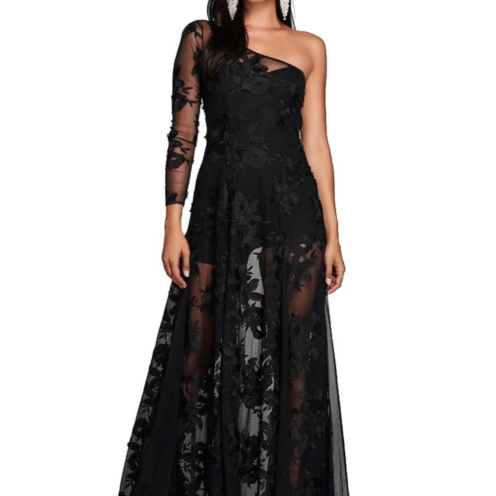 Jenlee One-Shoulder Lace Gown Guess by Marciano Elegant Black One-Shoulder Gown